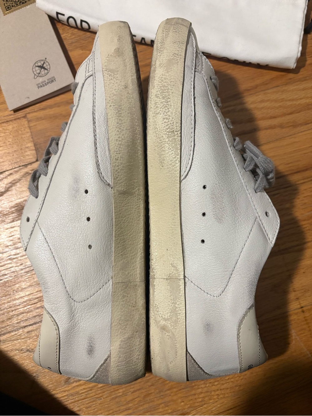 Golden Goose White Sneakers with Red Star - Picture 3 of 5